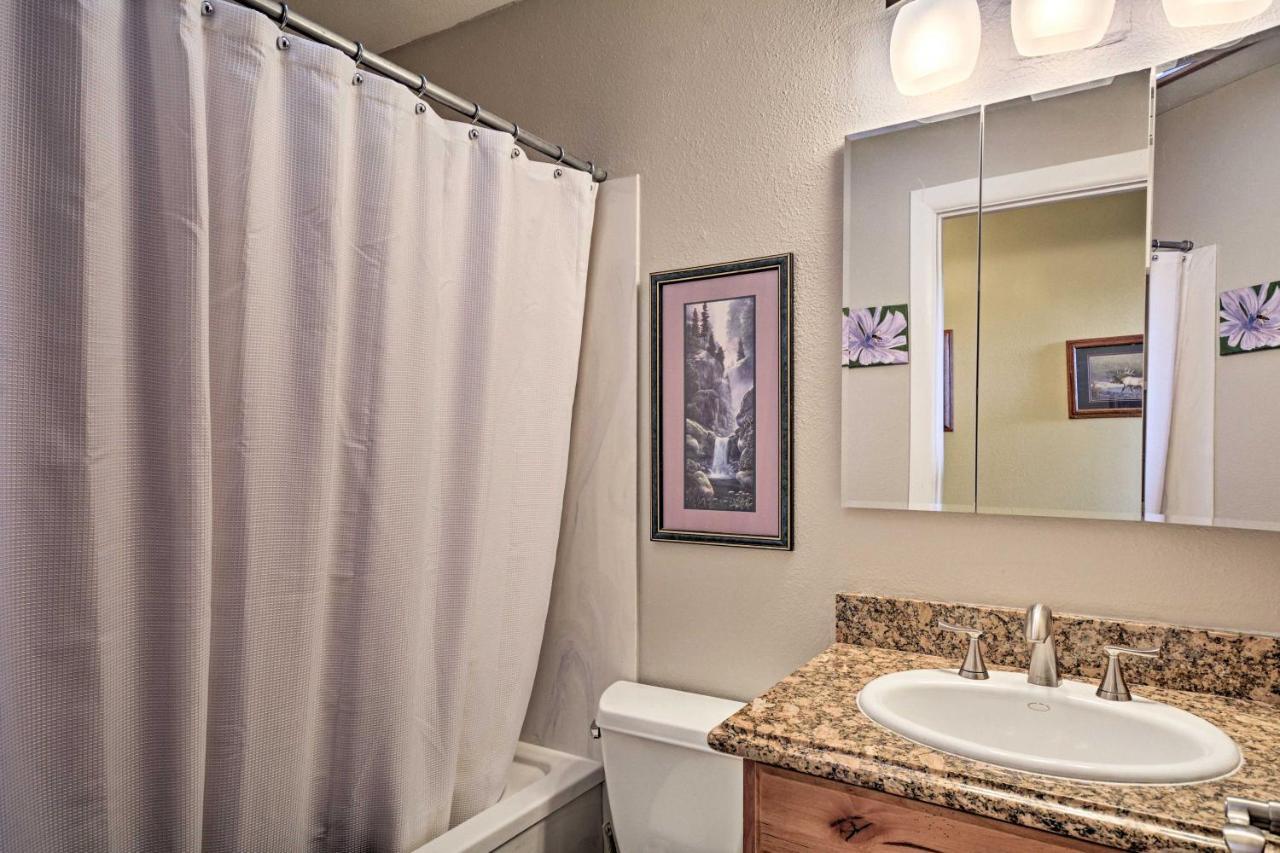 Flagstaff Townhome - Walk To Country Club And Pools! Exterior photo